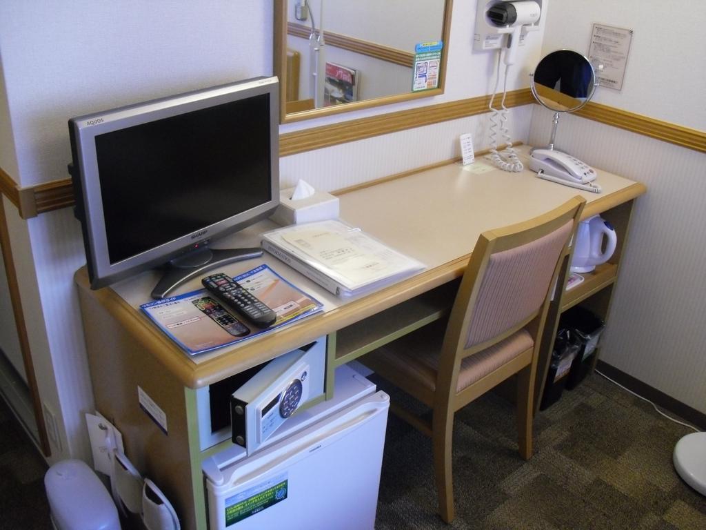 Toyoko Inn Tokyo Eki Shin Ohashi Mae Exteriör bild